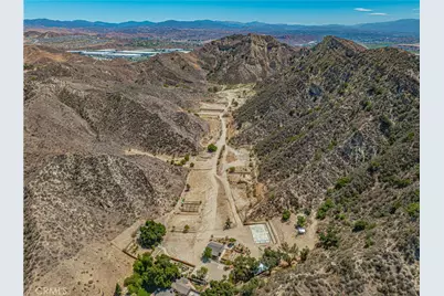 29701 Jackson Street, Castaic, CA 91384 - Photo 3