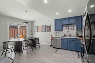 16623 Shinedale Dr, Canyon Country, CA 91387 - Photo 9