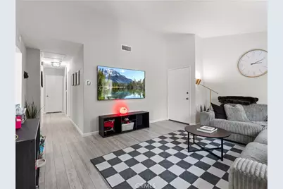 16623 Shinedale Drive, Canyon Country, CA 91387 - Photo 7