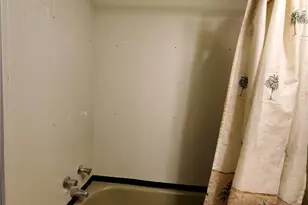 2 Donna Way, Los Angeles, CA 91345 - Photo 21