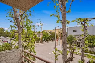 11230 Peach Grove St, North Hollywood, CA 91601 - Photo 13