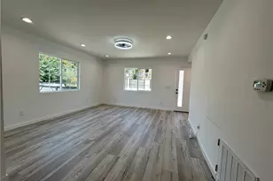 10363 Commerce Ave, Tujunga, CA 91042 - Photo 15