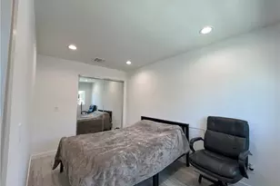 10363 Commerce Ave, Tujunga, CA 91042 - Photo 11