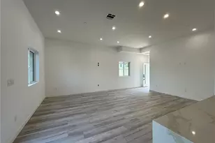 10363 Commerce Ave, Tujunga, CA 91042 - Photo 31