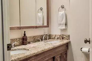 7702 Via Napoli, Burbank, CA 91504 - Photo 19