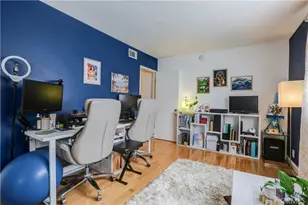 7702 Via Napoli, Burbank, CA 91504 - Photo 21