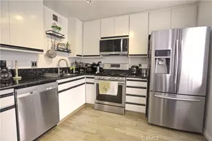 7702 Via Napoli, Burbank, CA 91504 - Photo 13