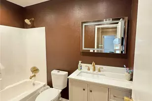 24389 La Glorita Cir, Newhall, CA 91321 - Photo 25