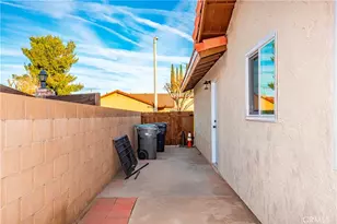 43629 Rembrandt St, Lancaster, CA 93535 - Photo 27