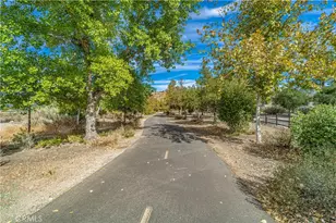 20073 Edgewater Dr, Canyon Country, CA 91351 - Photo 35