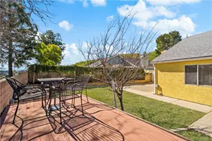 31906 Green Hill Dr, Castaic, CA 91384 - Photo 21