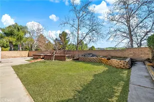 31906 Green Hill Dr, Castaic, CA 91384 - Photo 19