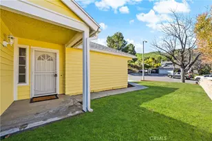 31906 Green Hill Dr, Castaic, CA 91384 - Photo 3