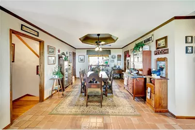 11720 Honeybee Lane, Juniper Hills, CA 93543 - Photo 27