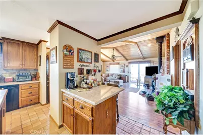 11720 Honeybee Lane, Juniper Hills, CA 93543 - Photo 23