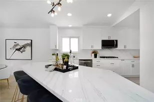 22284 Avenue San Luis, Woodland Hills, CA 91364 - Photo 15