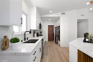 22284 Avenue San Luis, Woodland Hills, CA 91364 - Photo 17