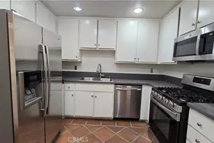 25657 Almendra Dr, Valencia, CA 91355 - Photo 11