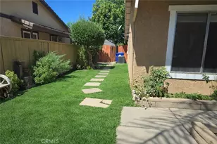 25657 Almendra Dr, Valencia, CA 91355 - Photo 3