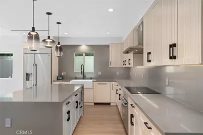 17962 Valley Vista Boulevard, Encino, CA 91316 - Photo 5