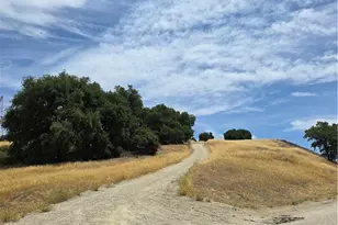 36200 Paradise Ranch Rd, Castaic, CA 91384 - Photo 3