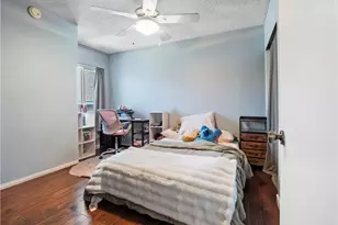 16610 Shinedale Dr, Canyon Country, CA 91387 - Photo 23