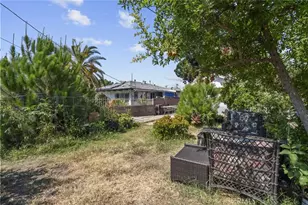 8023 Troost Ave, North Hollywood, CA 91605 - Photo 17