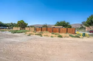 1120 Harold Ash Ave, Palmdale, CA 93550 - Photo 21