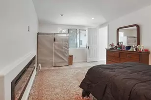 18352 Bessemer St, Tarzana, CA 91335 - Photo 23