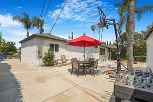 18352 Bessemer St, Tarzana, CA 91335 - Photo 33