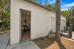 18352 Bessemer St, Tarzana, CA 91335 - Photo 39