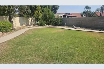 306 Portola Court, Bakersfield, CA 93314 - Photo 5