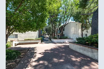 5700 Etiwanda Avenue #102, Tarzana, CA 91356 - Photo 21
