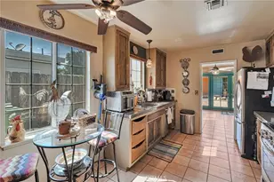 17349 Hartland St, Van Nuys, CA 91406 - Photo 7