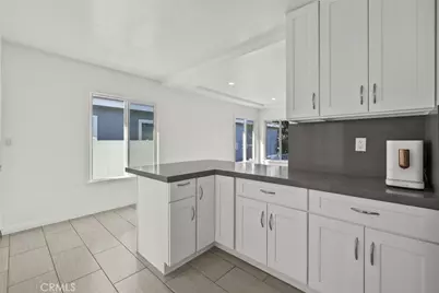 325 N Glenwood Place, Burbank, CA 91506 - Photo 23