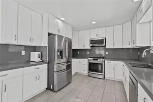 325 N Glenwood Pl, Burbank, CA 91506 - Photo 25