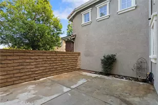 27446 Acacia Dr, Valencia, CA 91354 - Photo 17