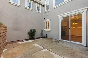 27446 Acacia Dr, Valencia, CA 91354 - Photo 15