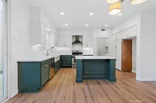 27446 Acacia Dr, Valencia, CA 91354 - Photo 9