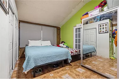 9689 Kewen Avenue, Pacoima, CA 91331 - Photo 17