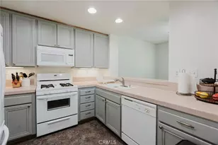 23437 Abbey Glen Pl, Valencia, CA 91354 - Photo 5