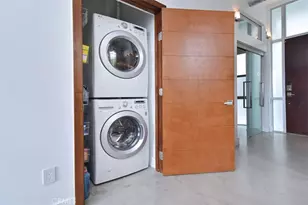 1152 N La Cienega Blvd, West Hollywood, CA 90069 - Photo 31