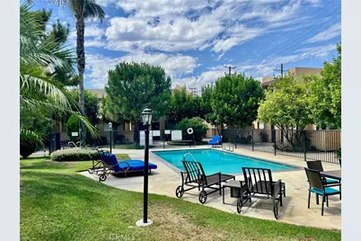 22038 Vanowen Street #105, Woodland Hills, CA 91303 - Photo 1