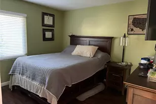 21203 Trumpet Dr, Newhall, CA 91321 - Photo 11