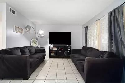 13475 Hubbard Street #31, Sylmar, CA 91342 - Photo 3