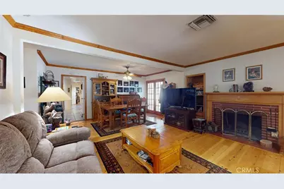 22542 Burbank Boulevard, Woodland Hills, CA 91367 - Photo 3