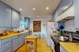 22542 Burbank Blvd, Woodland Hills, CA 91367 - Photo 13
