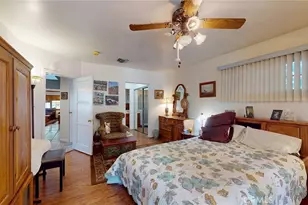22542 Burbank Blvd, Woodland Hills, CA 91367 - Photo 19