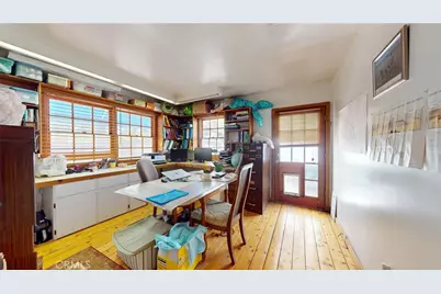 22542 Burbank Boulevard, Woodland Hills, CA 91367 - Photo 25