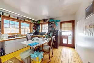 22542 Burbank Blvd, Woodland Hills, CA 91367 - Photo 25